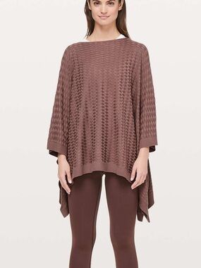 Lululemon Divinity Poncho *Woven - Spanish Oak